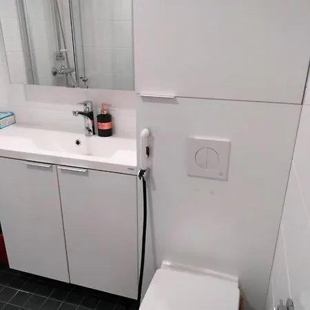 Valoisa Asunto Upealla Parvekkeella * Vantaa
