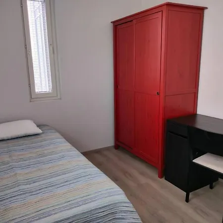Valoisa Asunto Upealla Parvekkeella 아파트